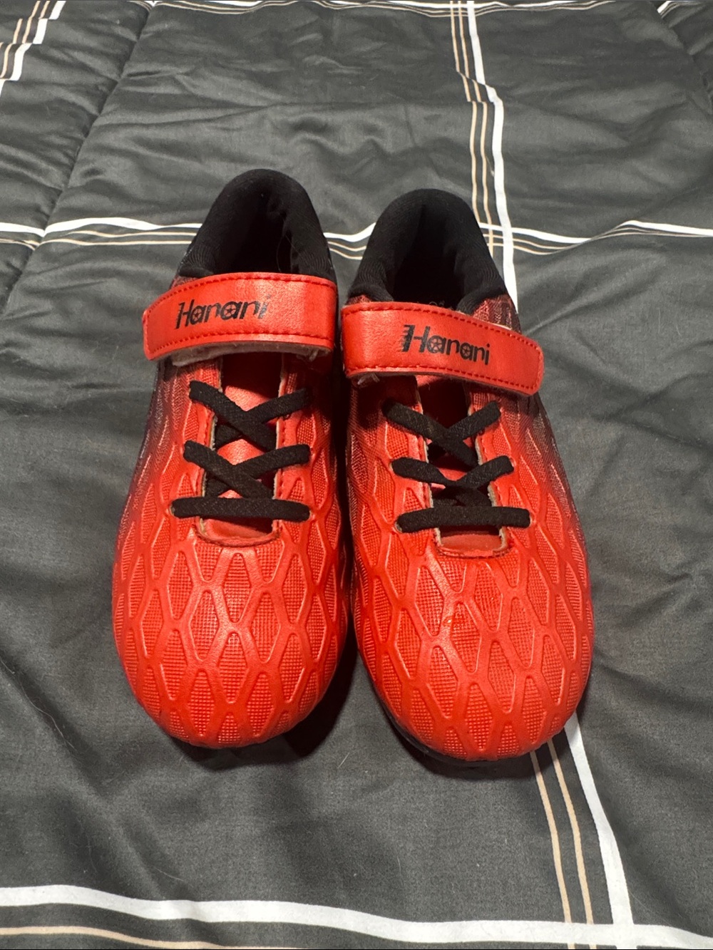 🖤Hanani Kids Soccer Cleats🖤